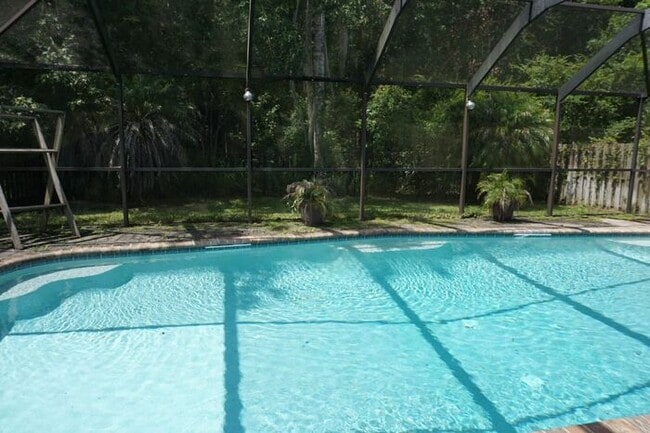 Building Photo - Julington Creek home with pool