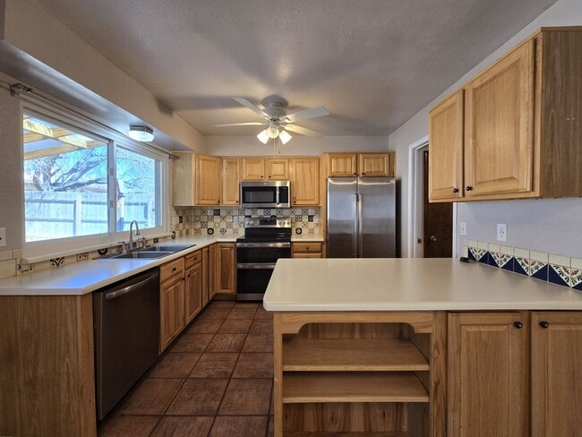 Building Photo - 506 Ridgecrest Ave