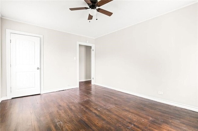 Building Photo - 1367 Normandy Dr