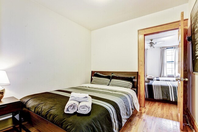 Building Photo - 314 6th St