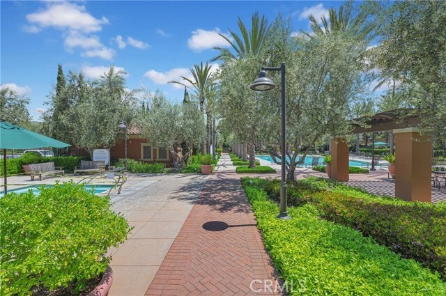 Building Photo - 230 Bright Poppy