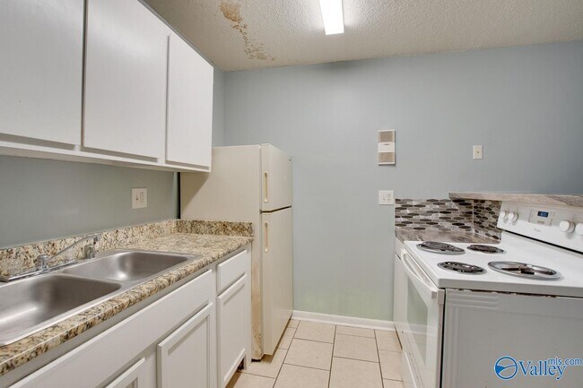 Building Photo - 4914 Cotton Row NW