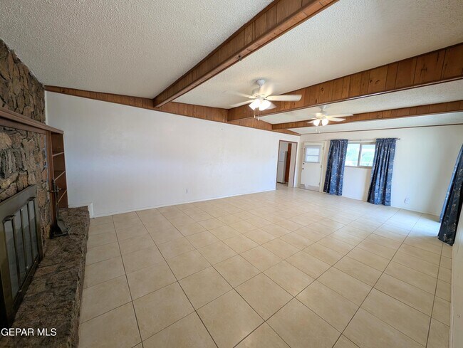 Building Photo - 8921 Mt Olympus Dr