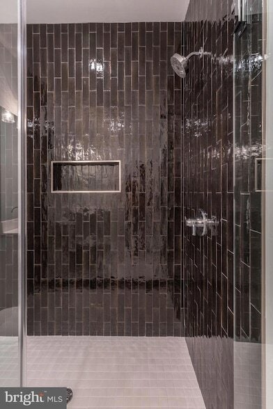 Building Photo - 710 N 16th St