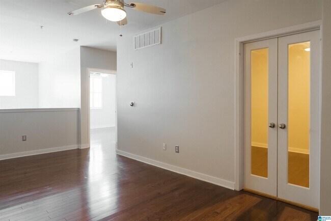 Building Photo - 2020 5th Ave S