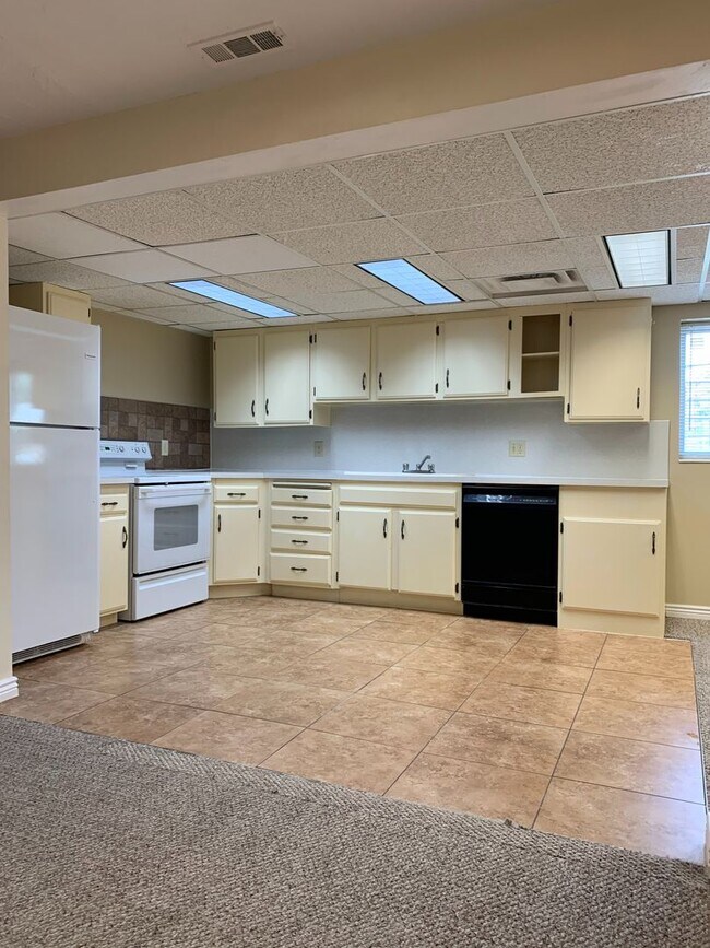 Primary Photo - 2 Bedroom/1 Bathroom Duplex in Bluffdale