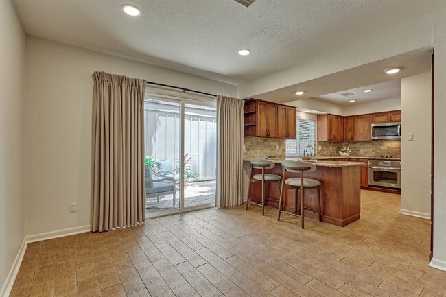 Building Photo - 2351 W Settler's Way