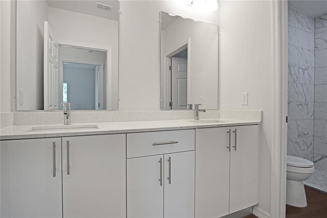 Building Photo - 1311 Hillsborough Ln