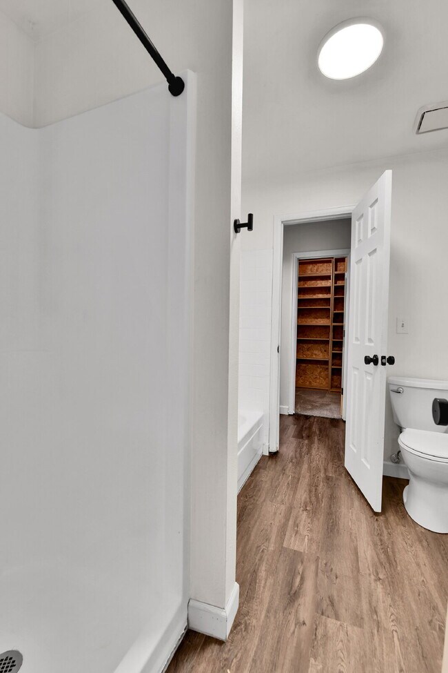Building Photo - $2,795.00 - 4 Bedroom, 3 Bathroom, Single ...