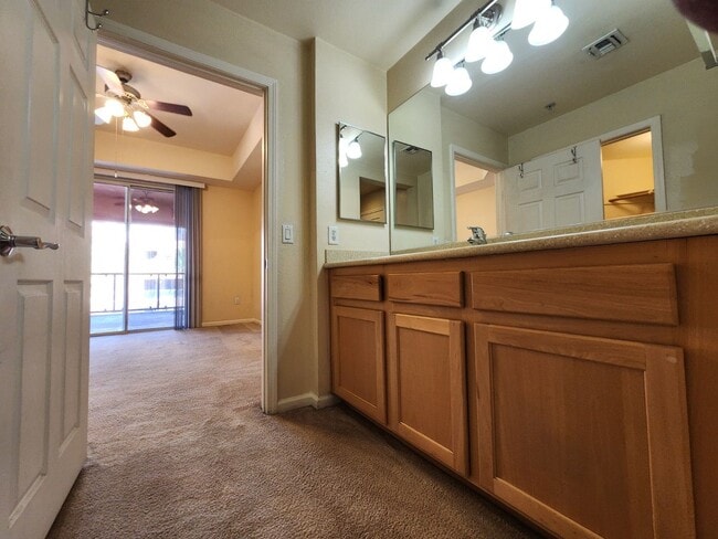 Building Photo - Luxury 1 bedroom condo unit on the 3rd Floor just off the "South LV Strip"