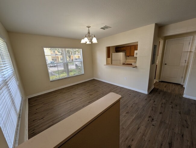 Building Photo - 3 Bed 2.5 Bath In Zephyrhills