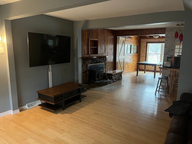 Building Photo - 69 Leroy Street