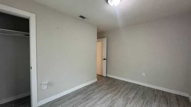 Building Photo - 517 San Juan Blvd