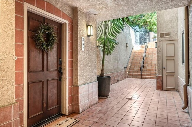 Building Photo - 247 Calliope St