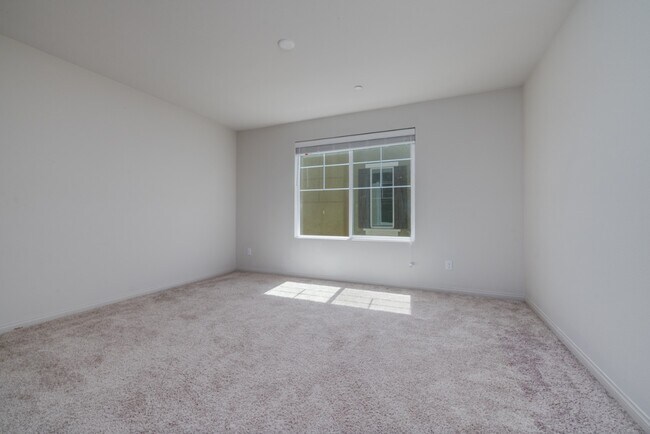 Building Photo - 26549 Brightstone Dr