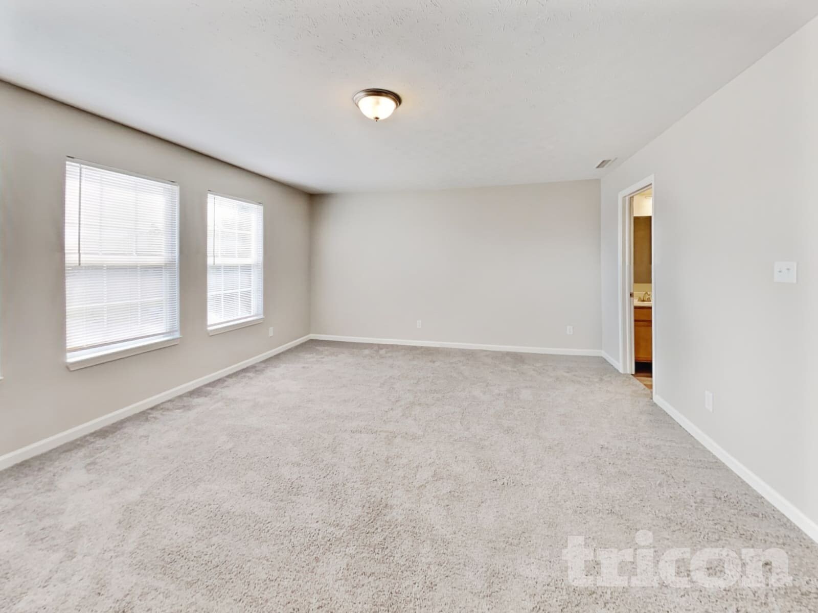 Building Photo - 1356 Blue Ridge Ln