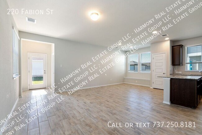 Building Photo - 220 Fabion St
