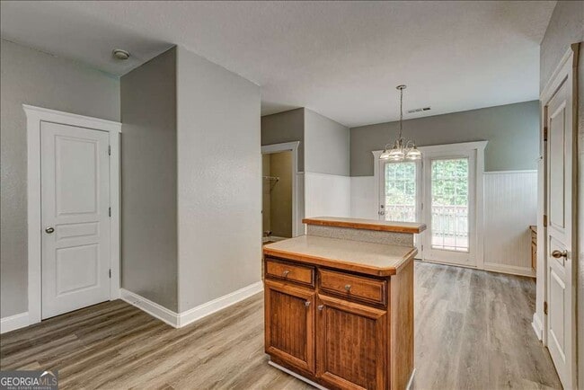 Building Photo - 5370 Campbellton Fairburn Rd