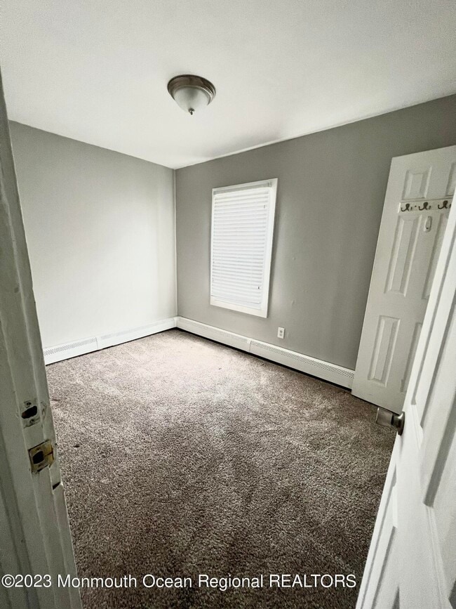 Building Photo - 614.5 Ocean Park Ave