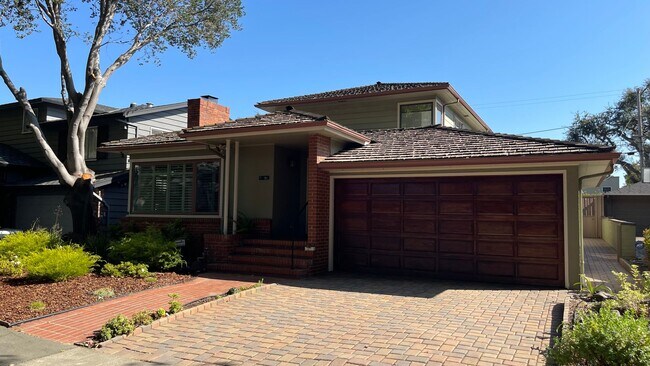 Primary Photo - 2962 Gibbons Dr