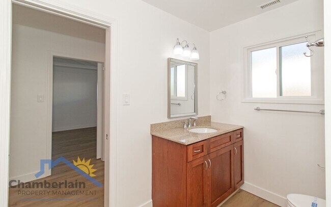 Building Photo - Spectacular View from this Single Story Home!