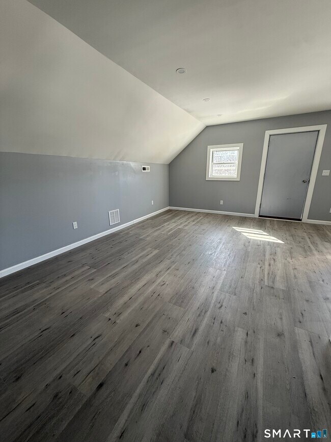 Building Photo - 1641 South Ave