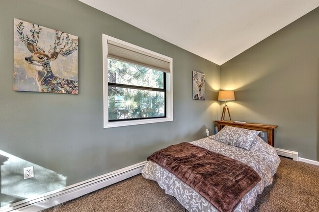 Building Photo - 8862 Minnow Ave
