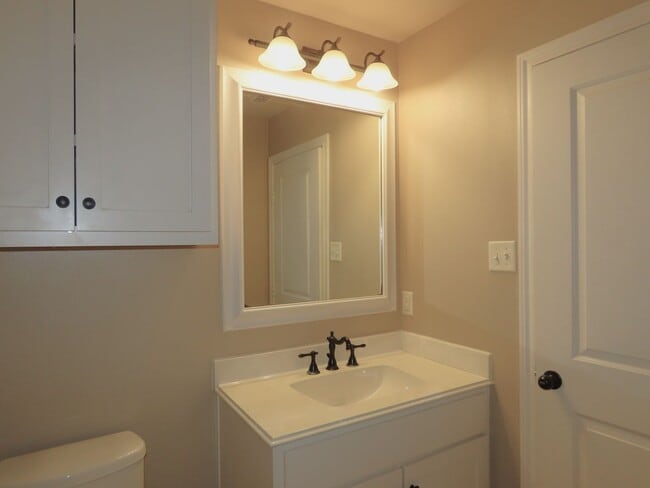 Building Photo - Coming Soon!! Lindale, Gorgeous 4 Bedroom, 2 Bath Home!