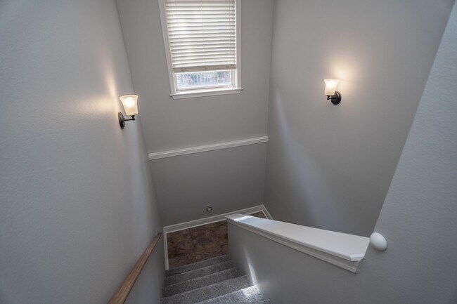 Building Photo - 12907 Arthur Ln