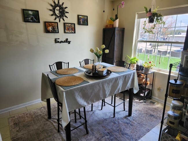 Building Photo - 100 Lesley Ln