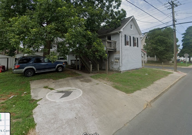 Building Photo - 302 N Arch St
