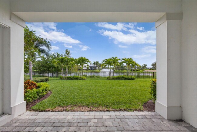 Building Photo - 10904 Stellar Cir
