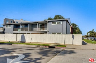 Building Photo - 11629 Gateway Blvd