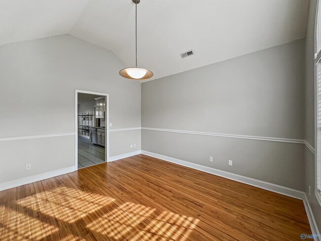 Building Photo - 93 Manor House Dr
