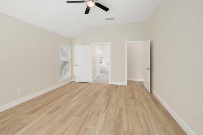 Building Photo - 19509 Brue St