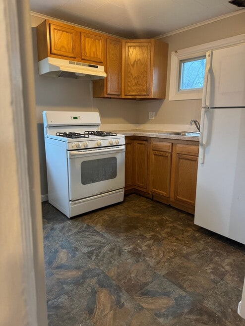 Building Photo - 122 Beechwood Ave