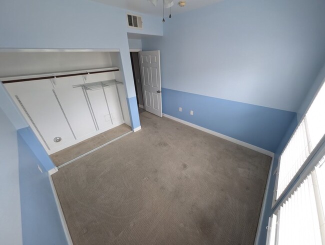 Building Photo - 821 Glacier Peak Ln