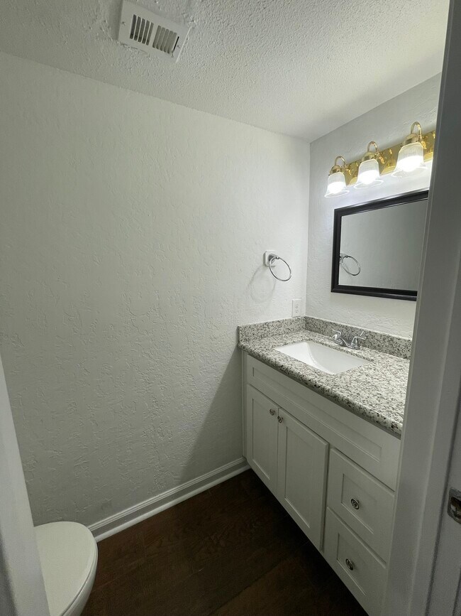 Building Photo - 5005 Georgi Ln