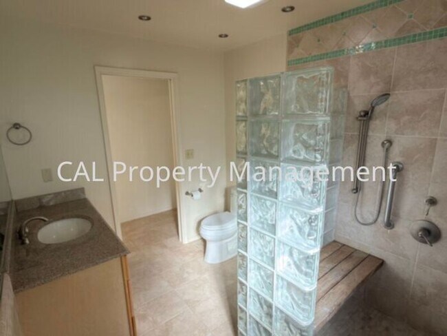 Building Photo - Beautiful 3-Bedroom Pebble Beach Home!