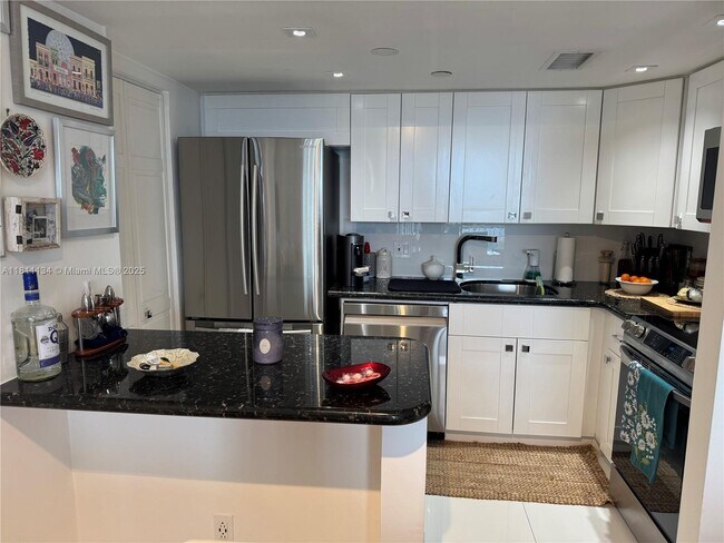 Building Photo - 770 Claughton Island Dr