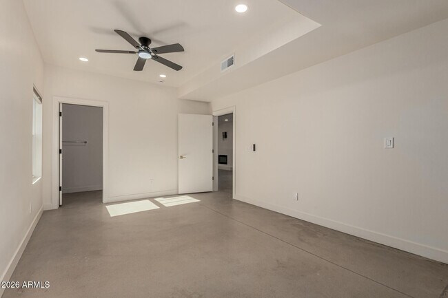 Building Photo - 125 N 11th Ave