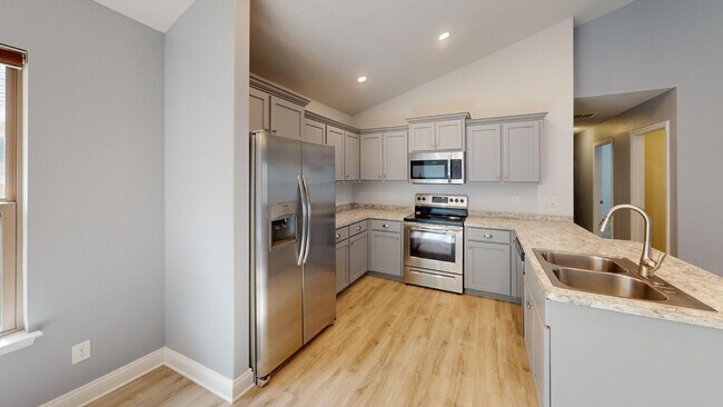 Building Photo - "Charming 3-Bed, 2-Bath Oasis on Regalo Drive – Spacious 1,504 Sq Ft Living in Pensacola!"