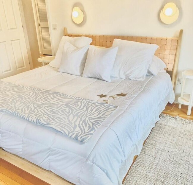 Building Photo - 6 Nidzyn Ave