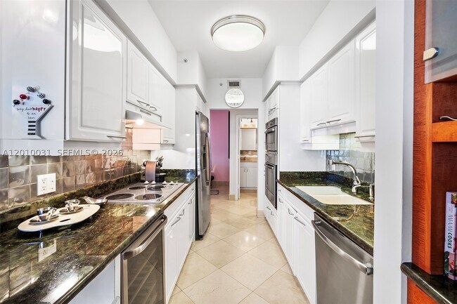 Building Photo - 4779 Collins Ave
