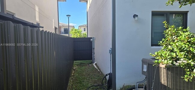 Building Photo - 1159 NW 3rd St