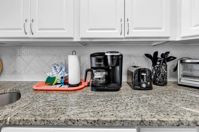 Building Photo - 2500b N Ocean Blvd