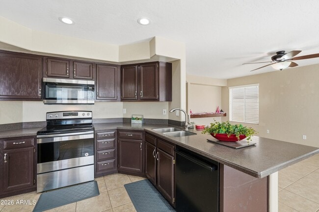 Building Photo - 12848 S 45th St