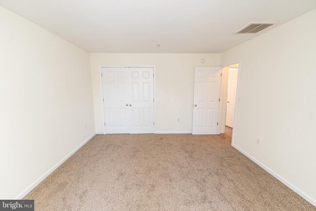 Building Photo - 202 Carsons Ct