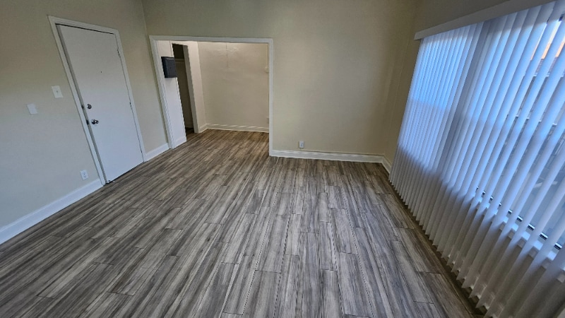 Building Photo - 4530 Normandie Ave