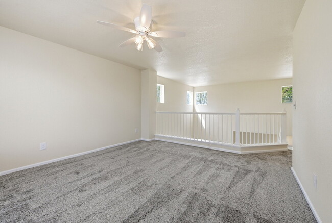 Building Photo - $2,845.95 - 3 Bed, 2 Bath Home in Thornton with Central AC and In Unit Laundry!